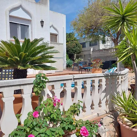 Totalmente Independiente Con Piscina Comunitaria Villa *