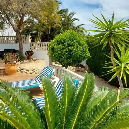 Totalmente Independiente Con Piscina Comunitaria *