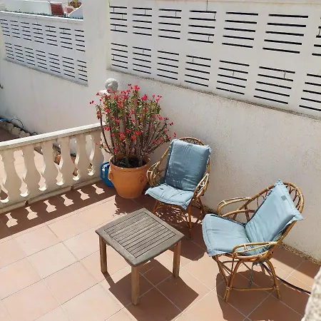 Totalmente Independiente Con Piscina Comunitaria