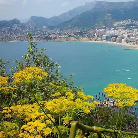 Totalmente Independiente Con Piscina Comunitaria Calp